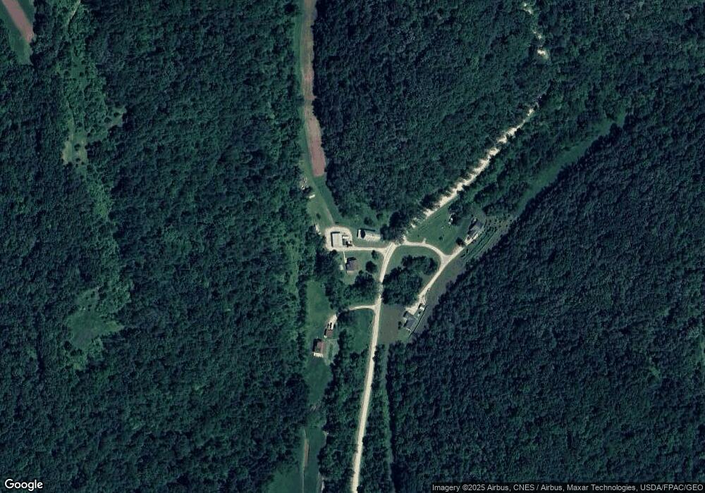 31873 Lanes Valley Rd, La Crescent, MN 55947 - photo 1