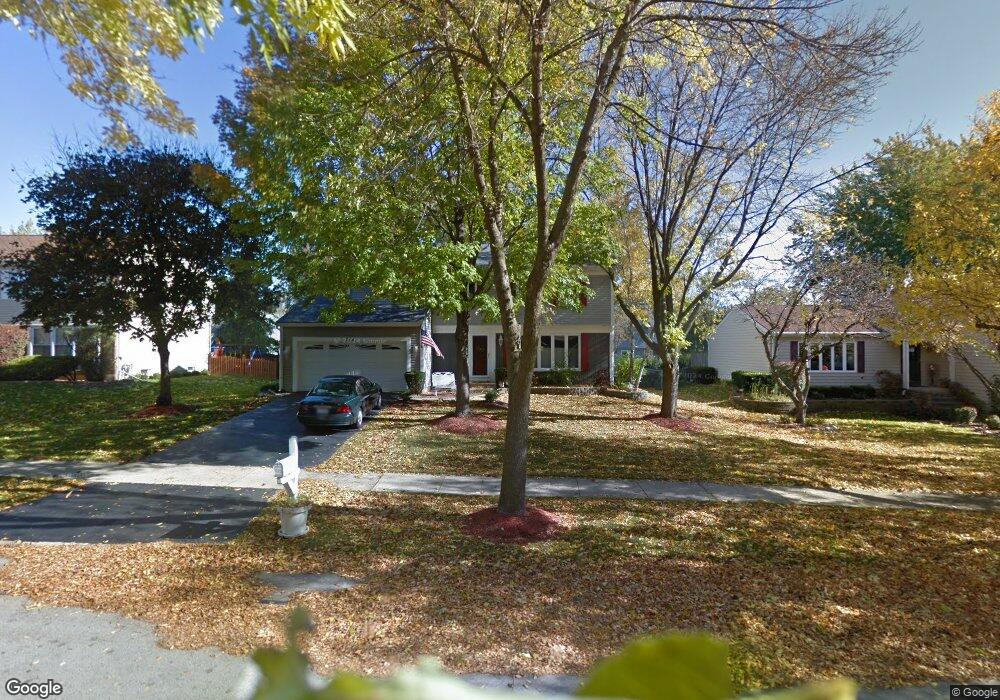 204 Briarheath Ln, Naperville, IL 60565 - photo 1