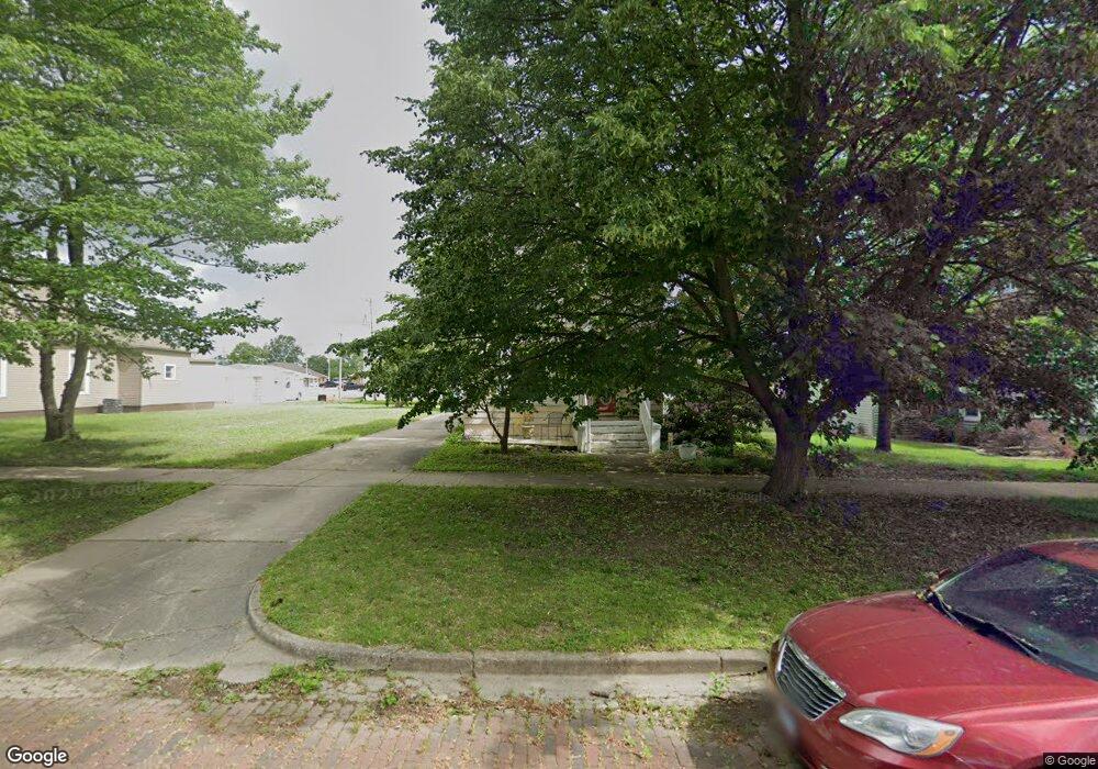 708 Wabash Ave, Mattoon, IL 61938 - photo 1