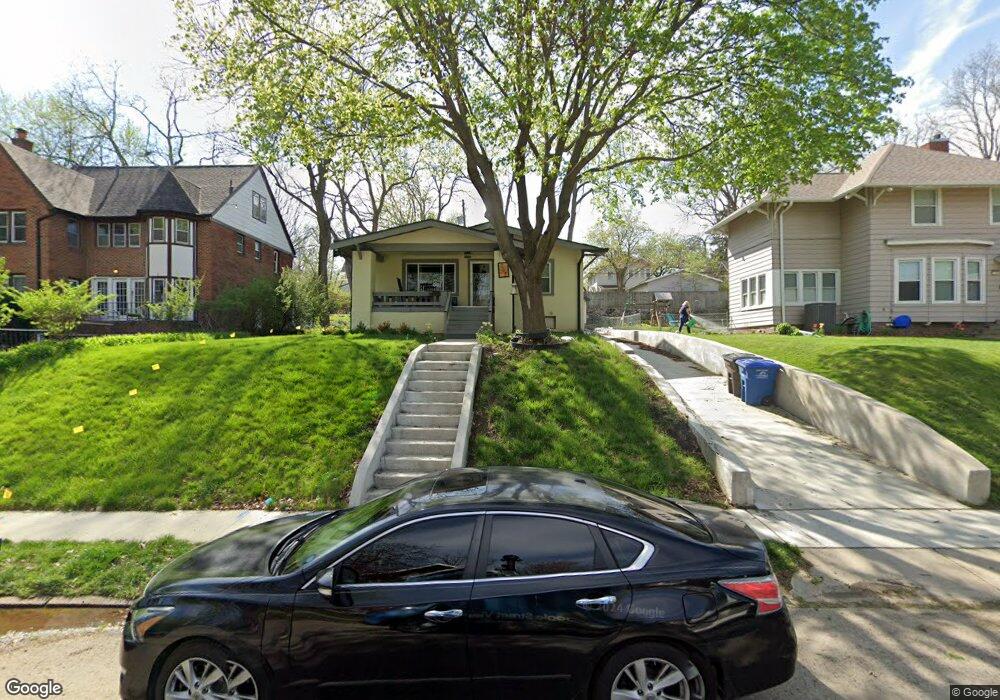 724 34th St, Des Moines, IA 50312 - photo 1