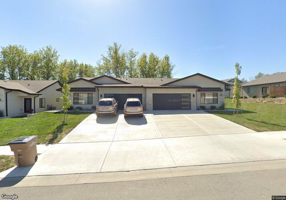 201 E Maplewood Ln, Raymore, MO 64083 - photo 1