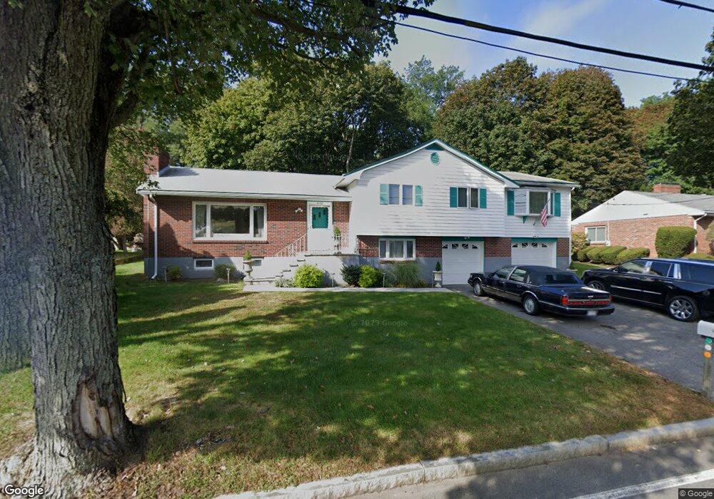 432 Mystic St, Arlington, MA 02474 - photo 1