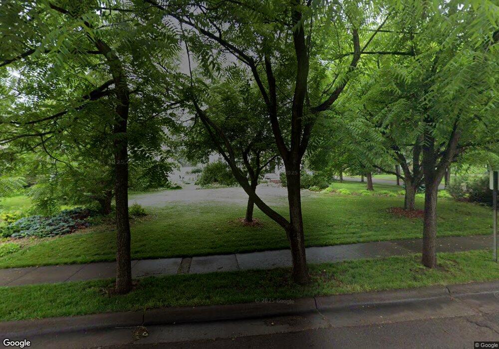 1859 Vermilion Rd, Duluth, MN 55803 - photo 1