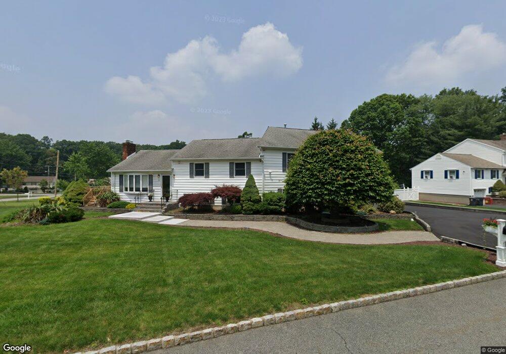 29 Apple Tree Ln, Morris Plains, NJ 07950 - photo 1