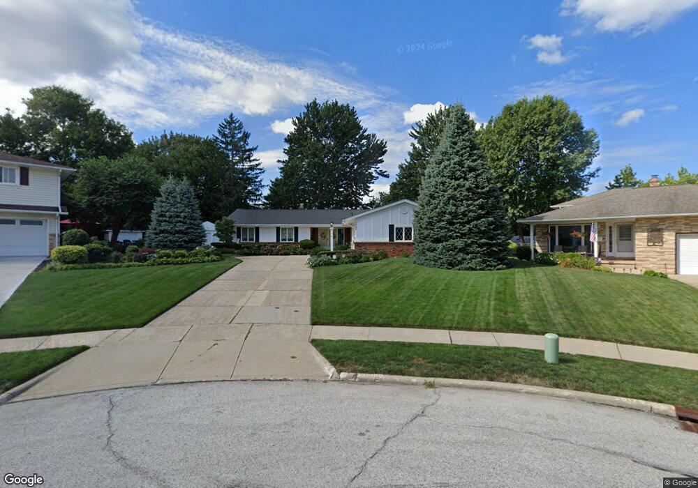 30180 Overlook Dr, Wickliffe, OH 44092 - photo 1