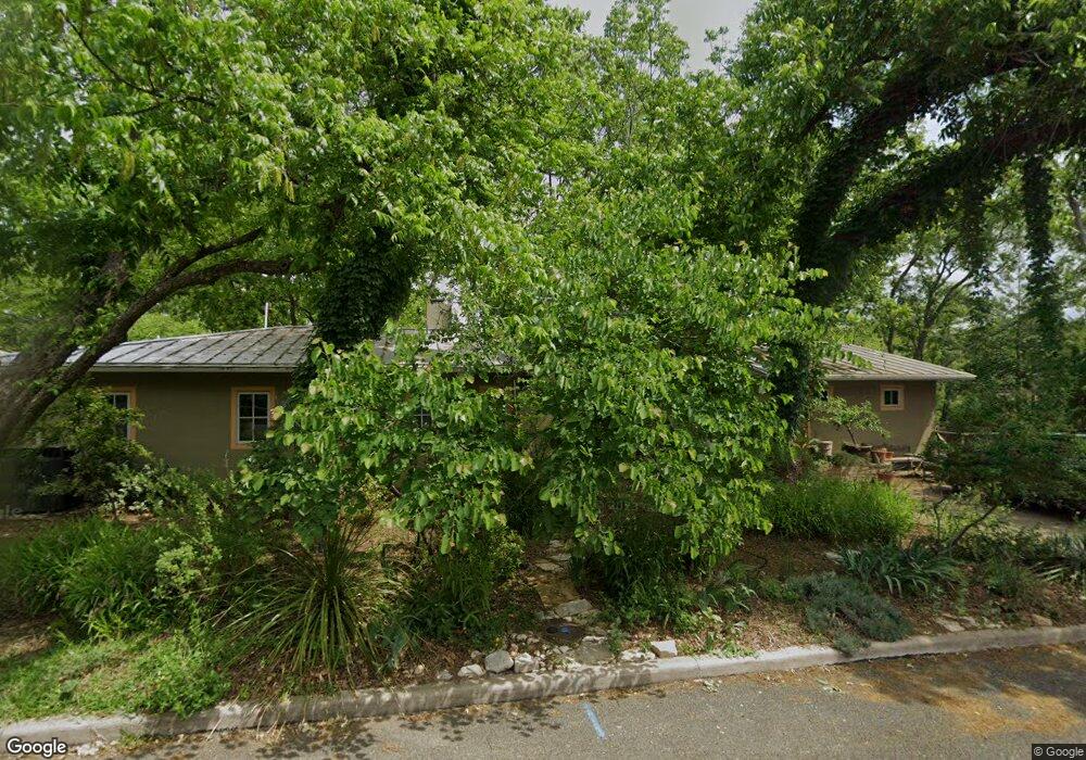 305 Cottonwood St, Fredericksburg, TX 78624 - photo 1