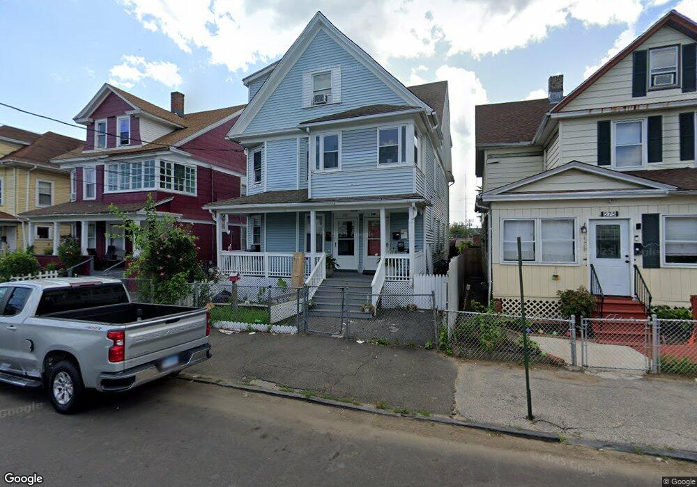 565 Carroll Ave unit 3, Bridgeport, CT 06607 - photo 1