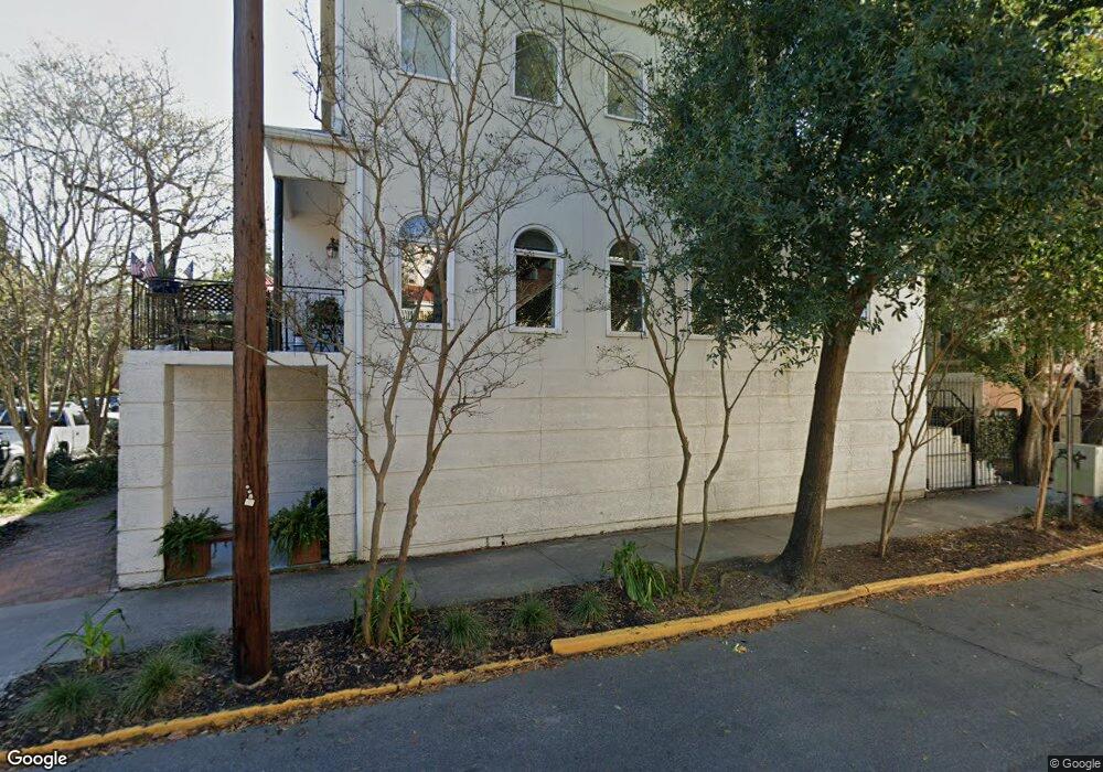 301 E Huntingdon St unit Garden, Savannah, GA 31401 - photo 1