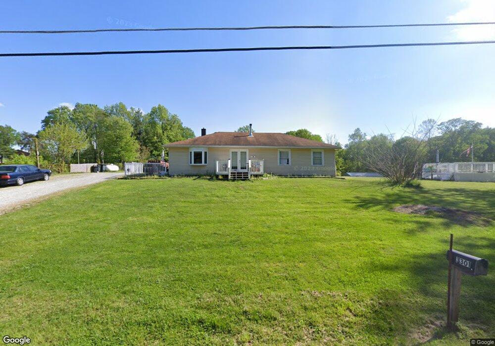 3301 E Riley Rd, Floyds Knobs, IN 47119 - photo 1