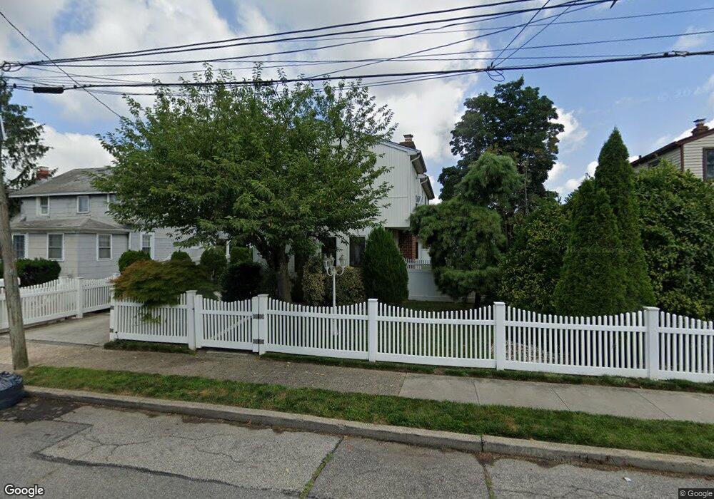 921 Ocean St, Baldwin, NY 11510 - photo 1