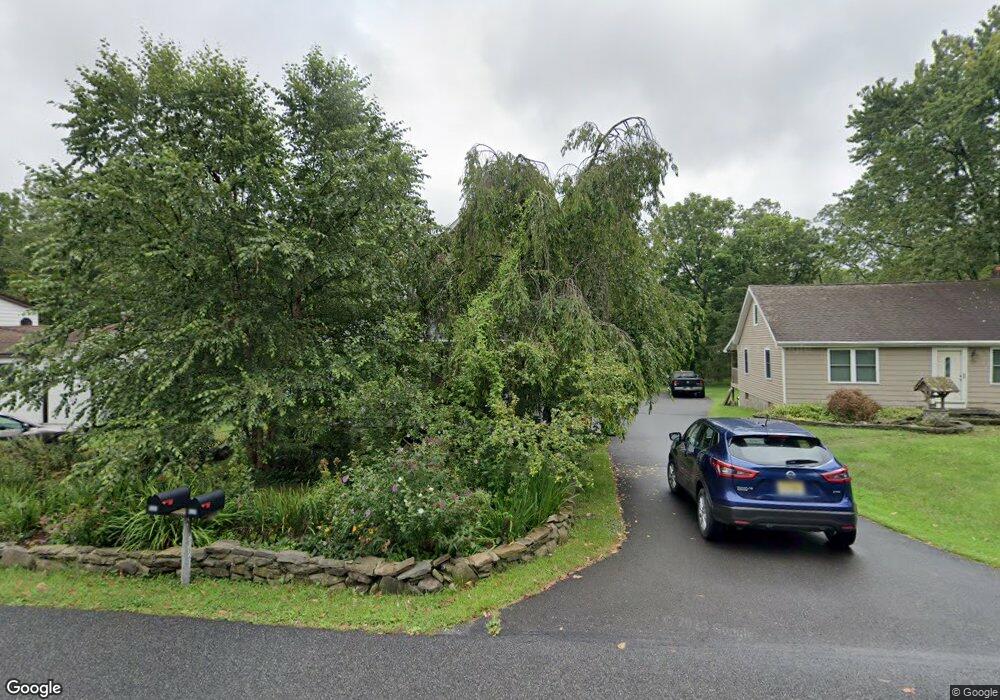 619 N Chodikee Lake Rd unit 621, Highland, NY 12528 - photo 1