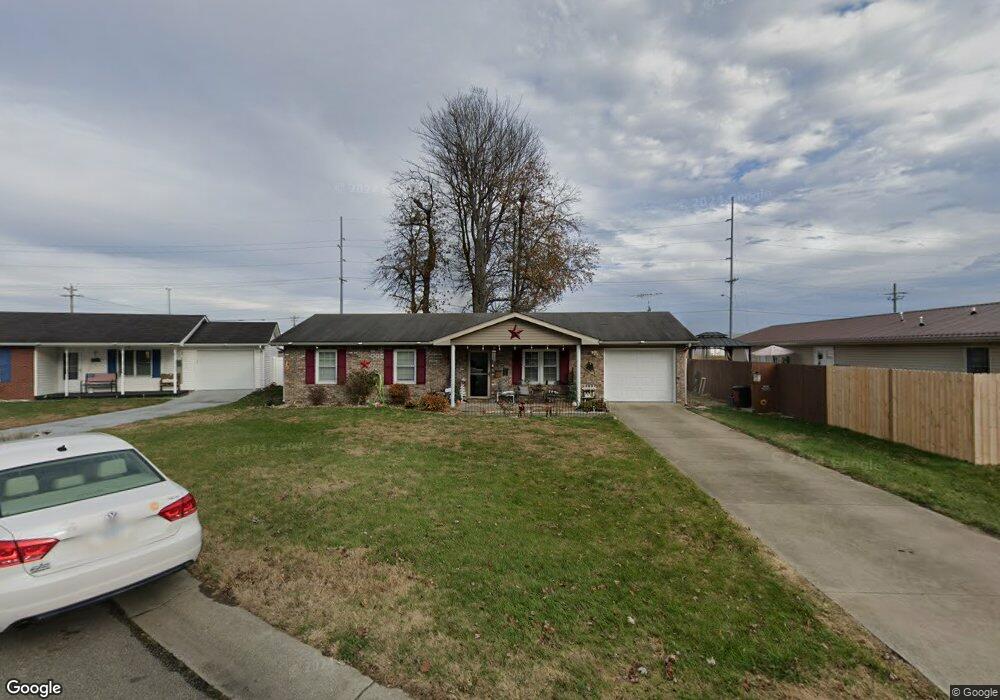 632 Woodside Ct, Seymour, IN 47274 - photo 1