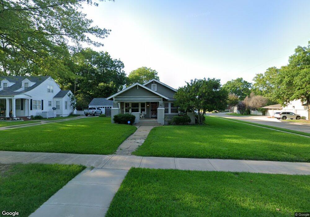 1401 Stanley St SW, Ardmore, OK 73401 - photo 1