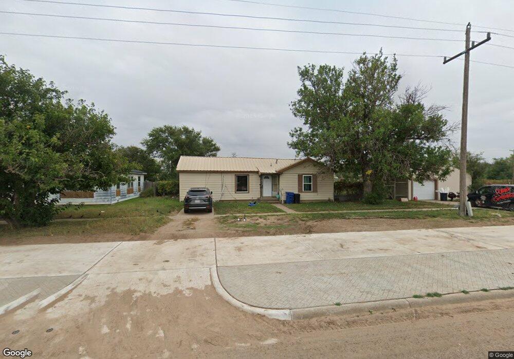 834 N Maddox Ave, Dumas, TX 79029 - photo 1