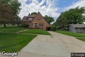 224 S 4th St, Howells, NE 68641