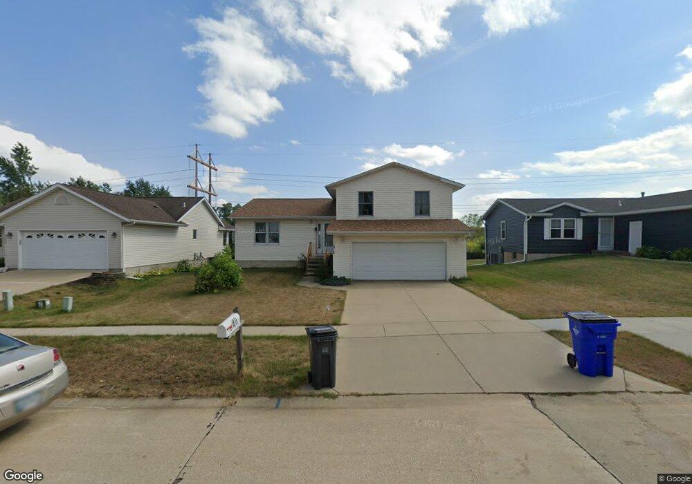 3015 38th Ave SW, Cedar Rapids, IA 52404 - photo 1