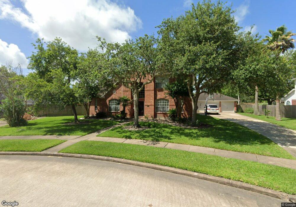 1906 Cloud Croft Dr, Friendswood, TX 77546 - photo 1