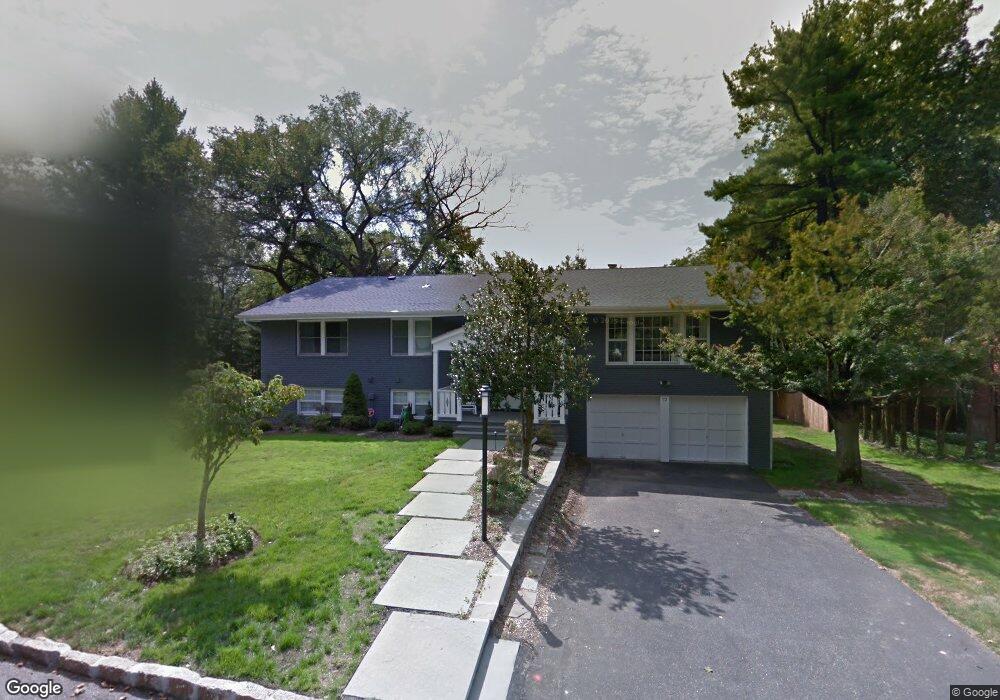 72 Sycamore Ln, Irvington, NY 10533 - photo 1