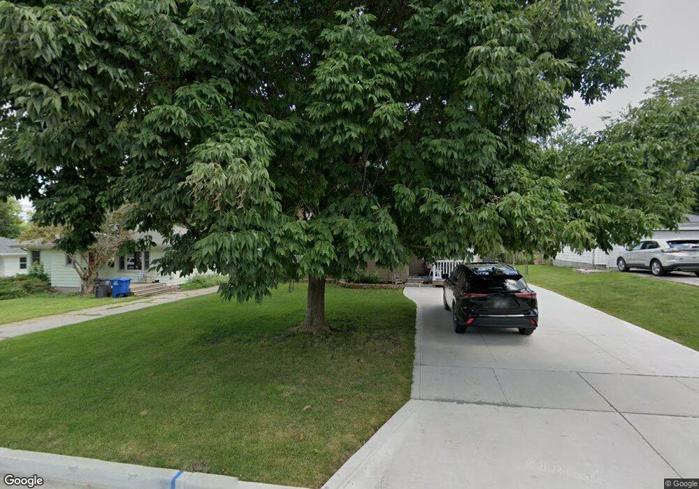 3837 56th St, Des Moines, IA 50310 - photo 1