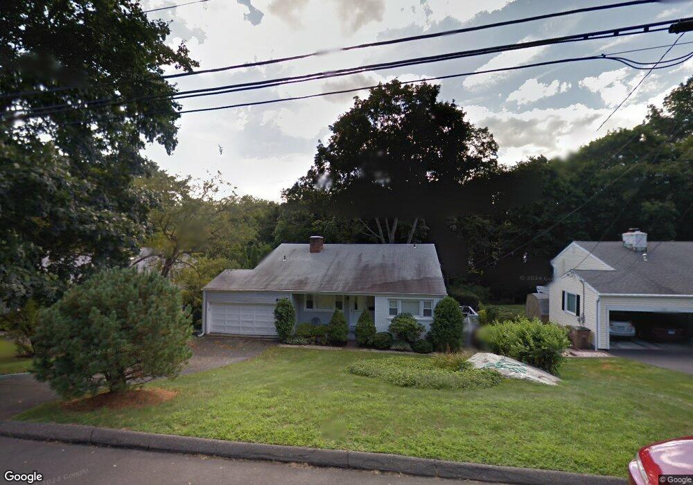 81 Wood Ridge Dr, Stamford, CT 06905 - photo 1