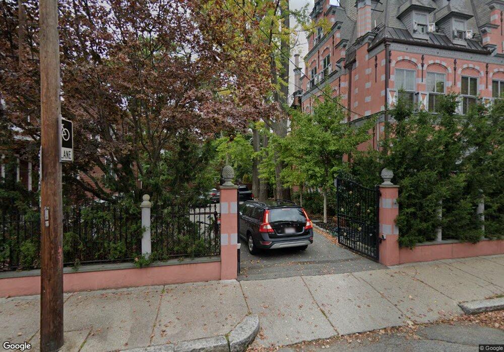 18 Netherlands Rd unit B2, Brookline, MA 02445 - photo 1