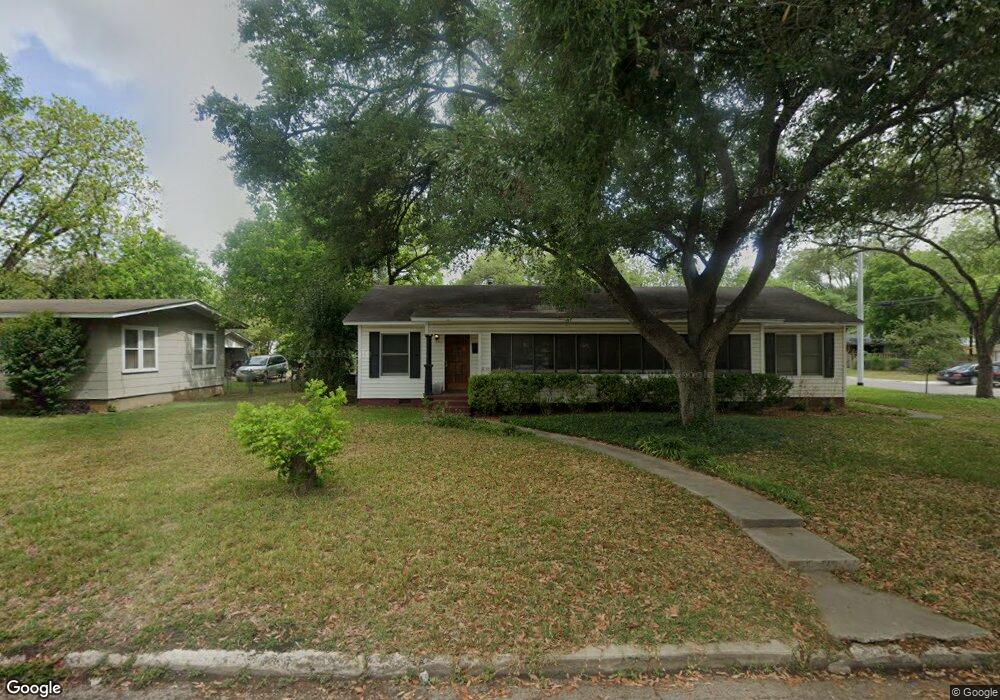 830 Bismark St, Seguin, TX 78155 - photo 1