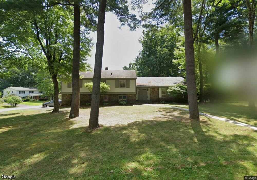 874 Worcester Dr, Schenectady, NY 12309 - photo 1