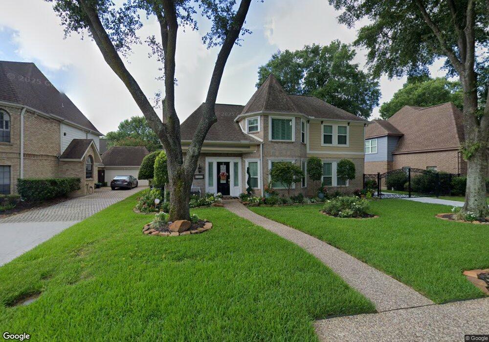 3807 Trappers Forest Dr, Houston, TX 77088 - photo 1