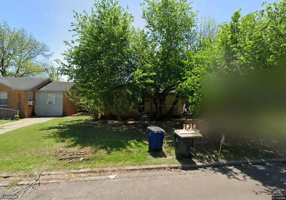 208 E Hackberry Ave, Duncan, OK 73533 - photo 1