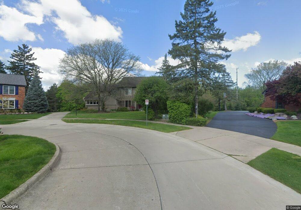 2970 Quail Run Dr, Troy, MI 48098 - photo 1