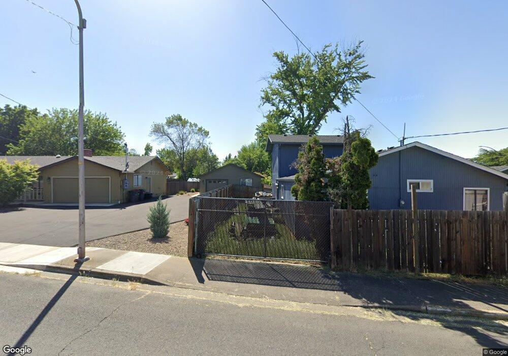 1281 Gardendale Ave, Medford, OR 97504 - photo 1