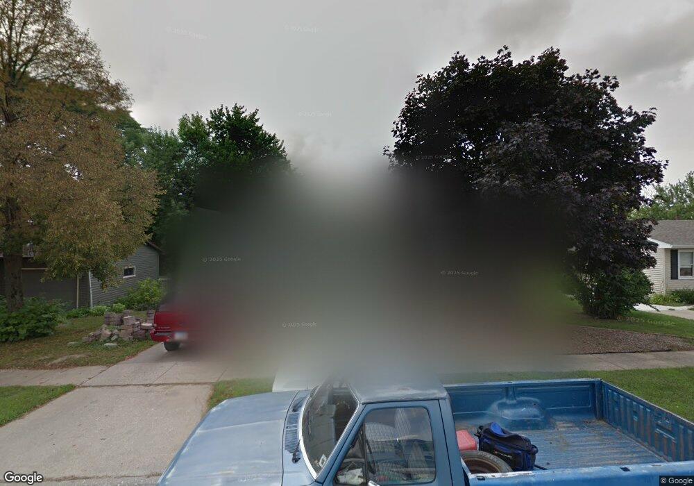 1108 Emerald Dr, Davenport, IA 52804 - photo 1