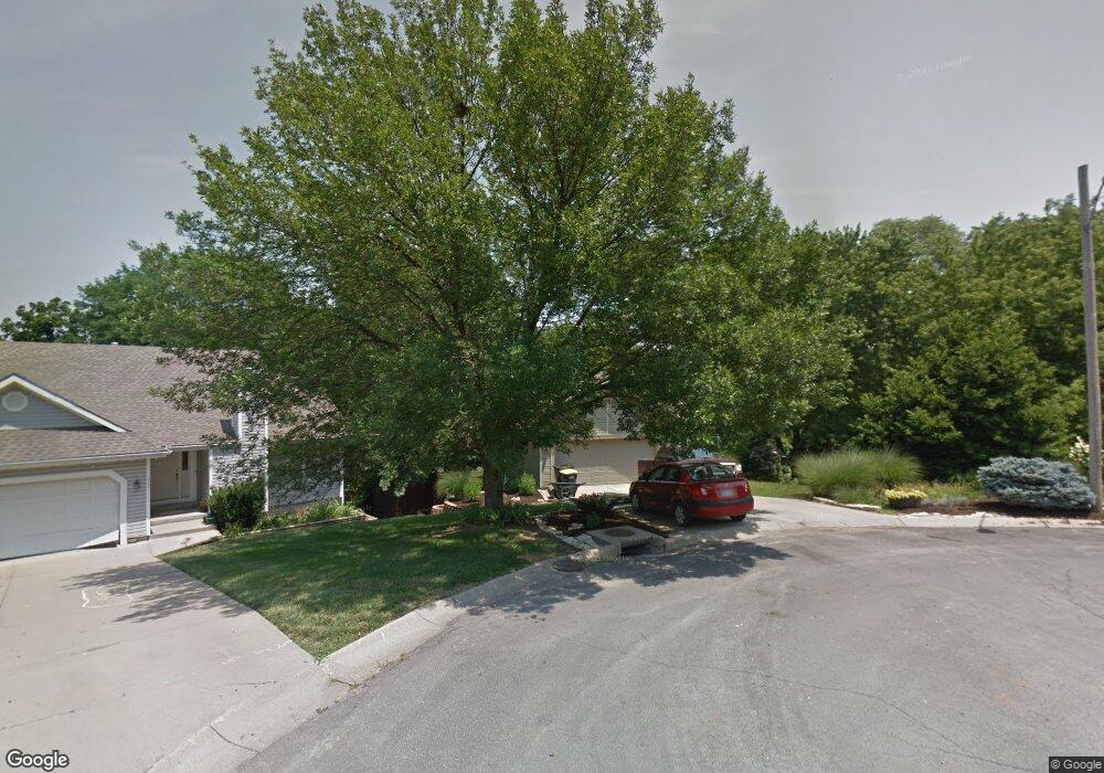 113 Timber Creek Cir, Lansing, KS 66043 - photo 1