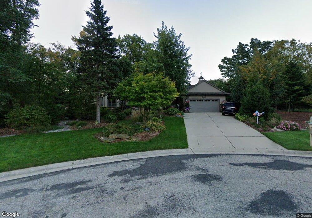 N82W16121 Pine Tree Ct, Menomonee Falls, WI 53051 - photo 1