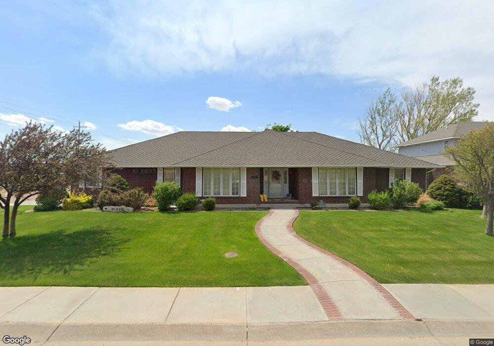 1607 S Eisenhower St, Hugoton, KS 67951 - photo 1