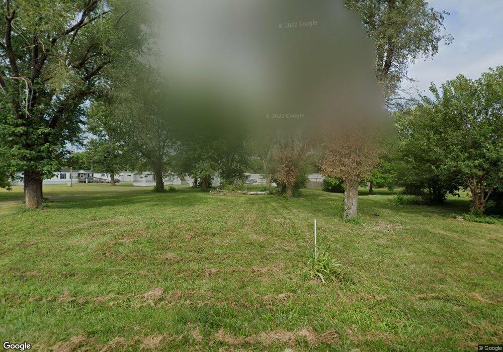 305 N Buchanan St, Moberly, MO 65270 - photo 1