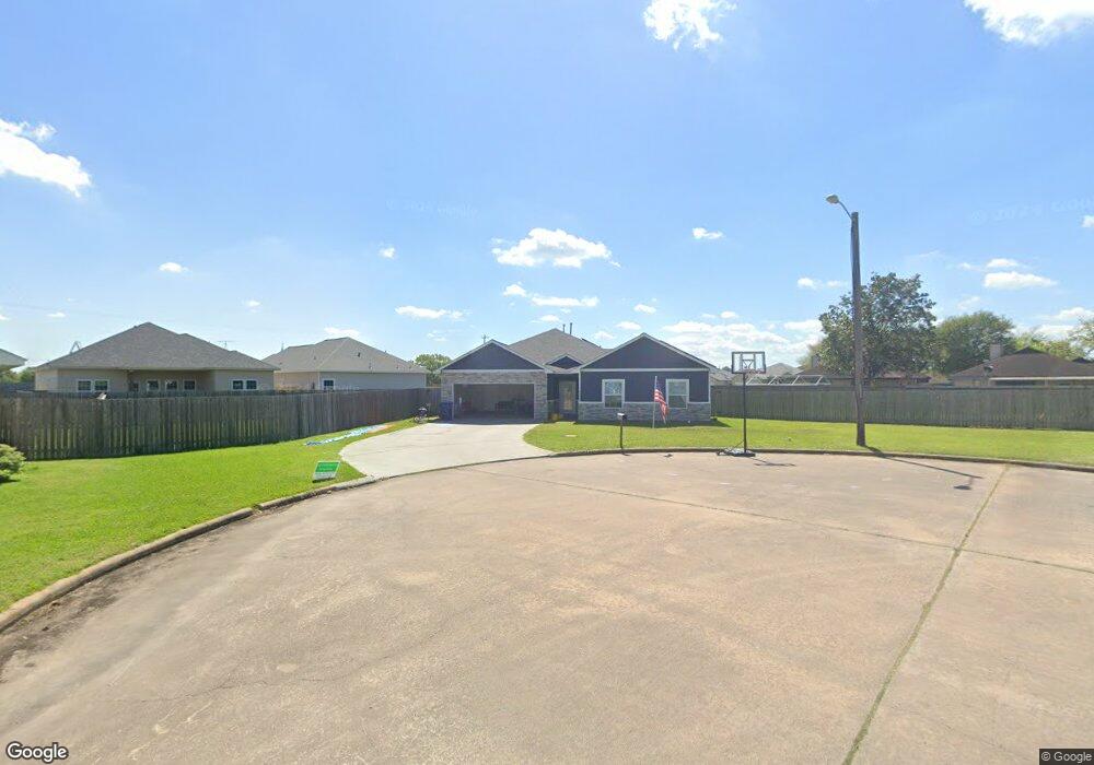 2422 Cardinal Dr, Bay City, TX 77414 - photo 1