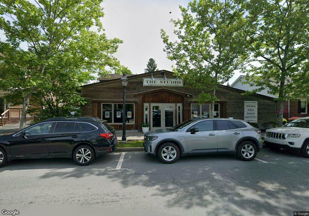 113 W Harford St, Milford, PA 18337 - photo 1