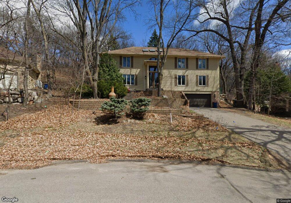 4647 Woodridge Rd, Minnetonka, MN 55345 - photo 1