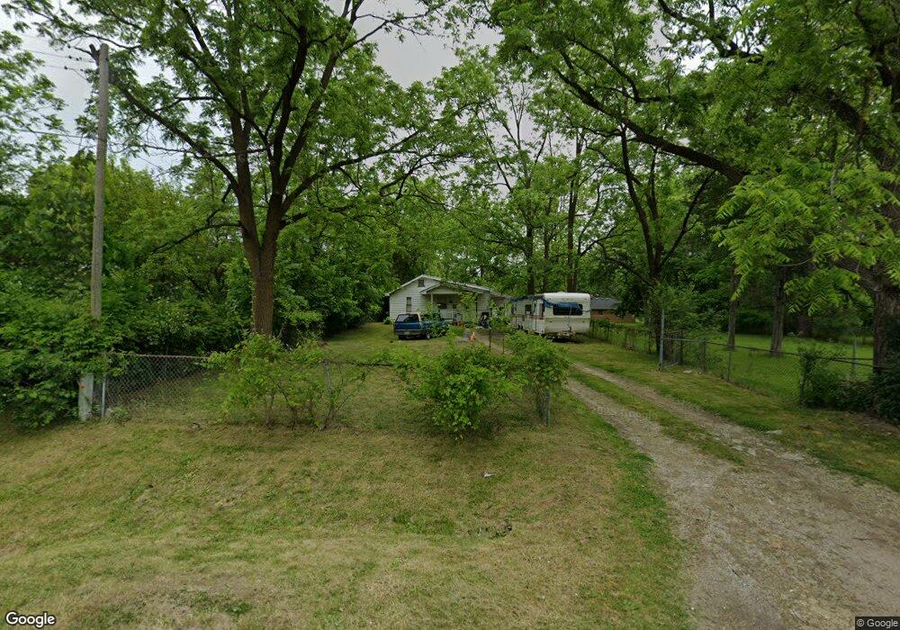 1049 E Downey Ave, Flint, MI 48505 - photo 1