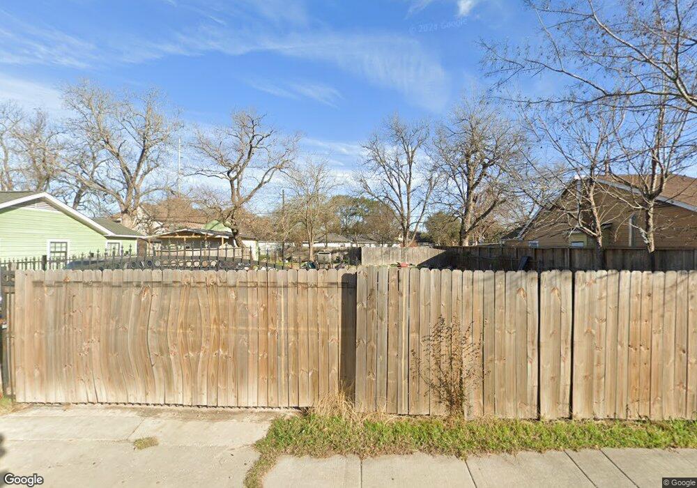 249 Parker Rd, Houston, TX 77076 - photo 1