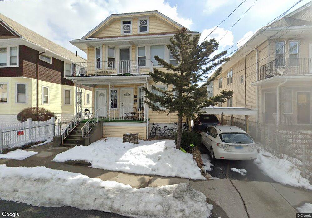 102 W Adams St unit 2, Somerville, MA 02144 - photo 1