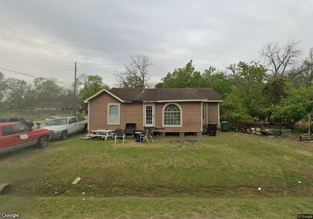 1004 Dolly Wright St, Houston, TX 77088 - photo 1