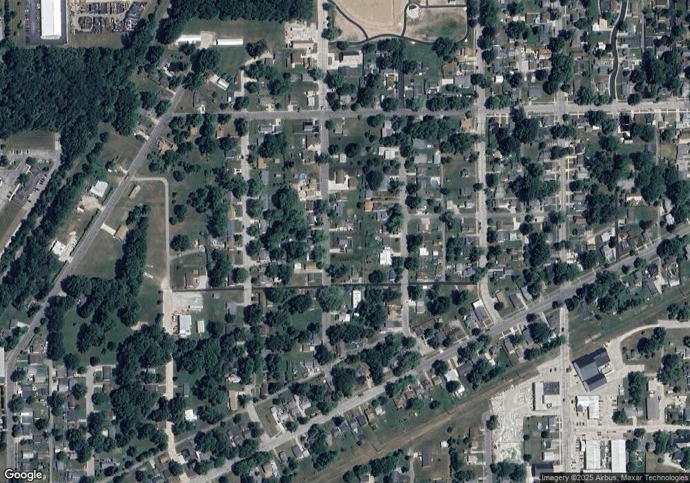 824 Hazel St, Auburn, IN 46706 - photo 1