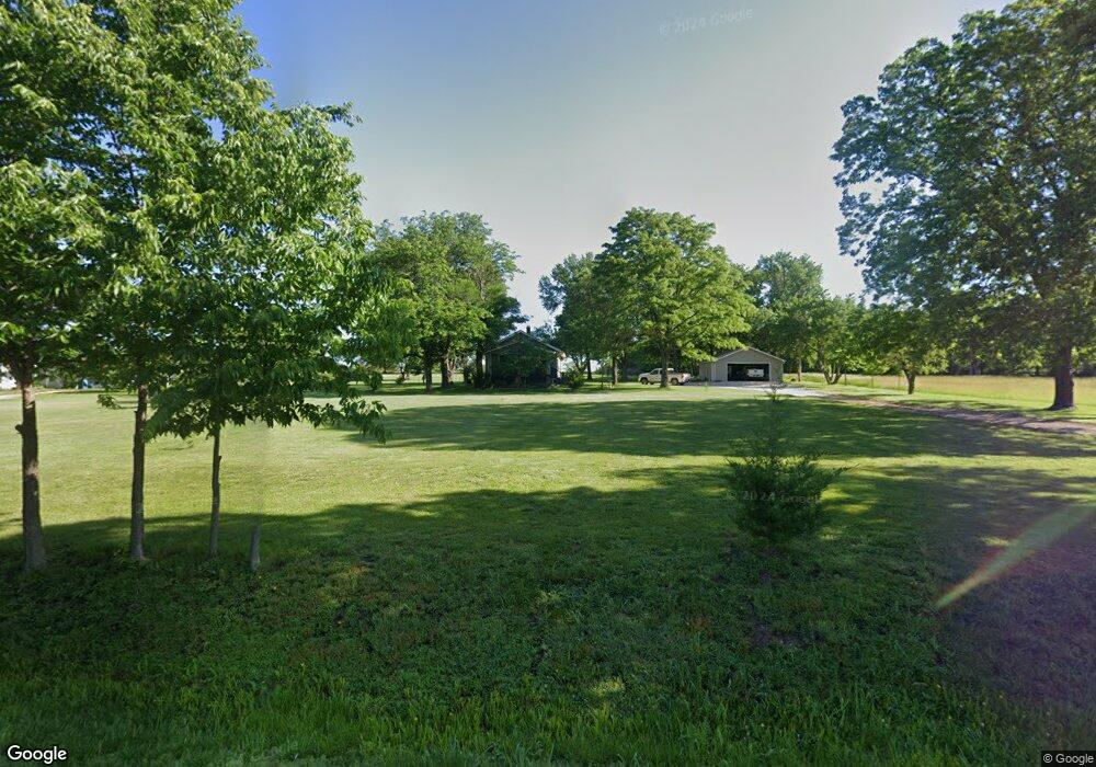 8226 SW 33rd St, Topeka, KS 66614 - photo 1