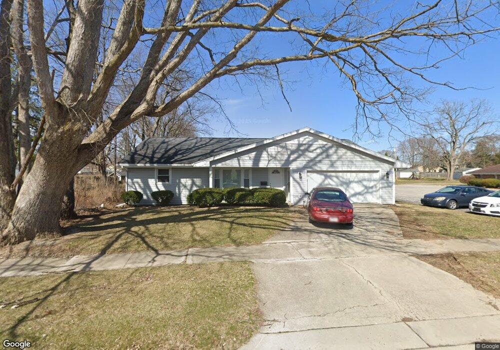 800 Lesa Ave, Findlay, OH 45840 - photo 1