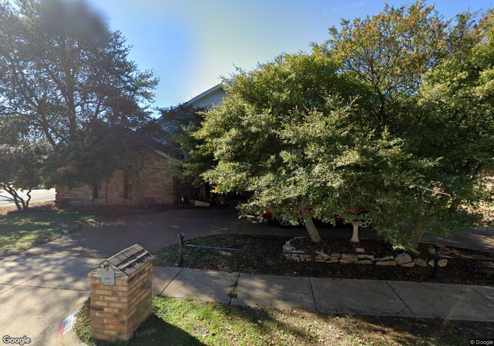 1128 Hidden Oaks Dr, Bedford, TX 76022 - photo 1