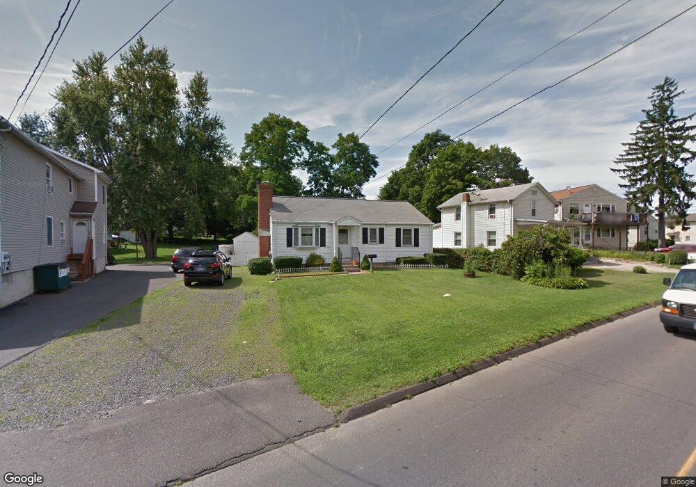 137 Triangle St, Danbury, CT 06810 - photo 1