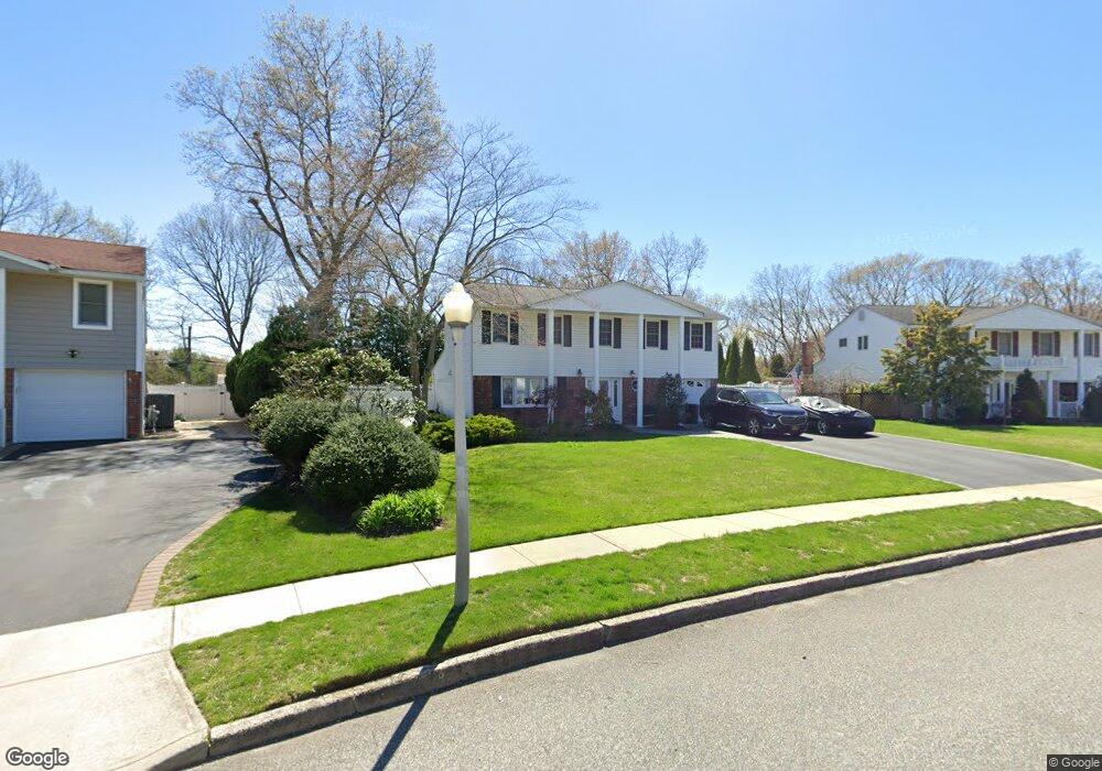 44 Chatham Rd, ComMacK, NY 11725 - photo 1