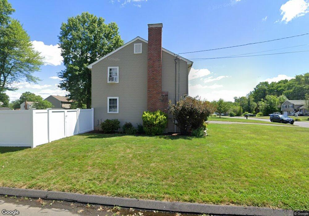 276 Pine Ln, Wethersfield, CT 06109 - photo 1